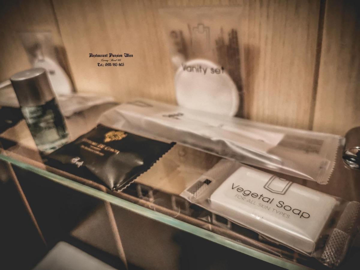Restaurant Pansion Wien Cierny Brod 外观 照片