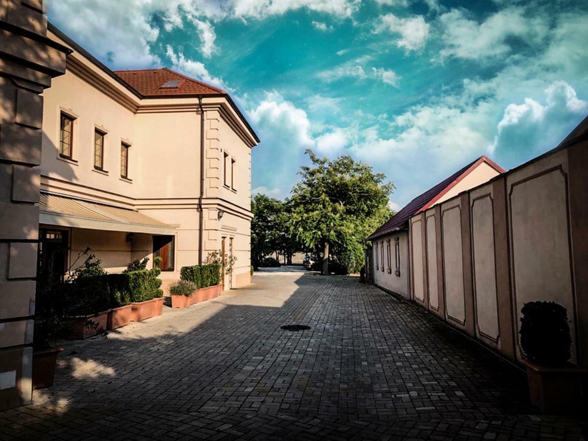 Restaurant Pansion Wien Cierny Brod 外观 照片